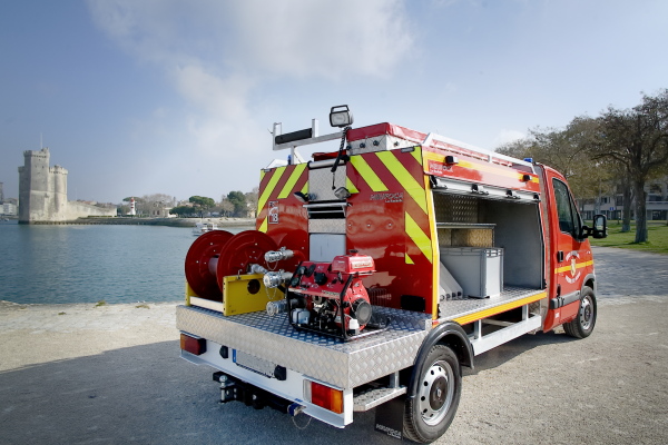 Produits pour le secours et la lutte incendie